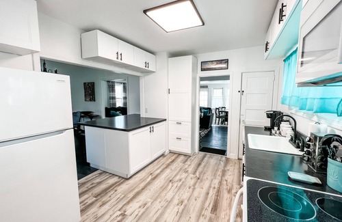 Niantic House | Coastal Black Point Beach House