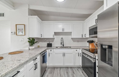 Sun Bay South House | Coastal Bliss 3BR Gem Near MacDill AFB