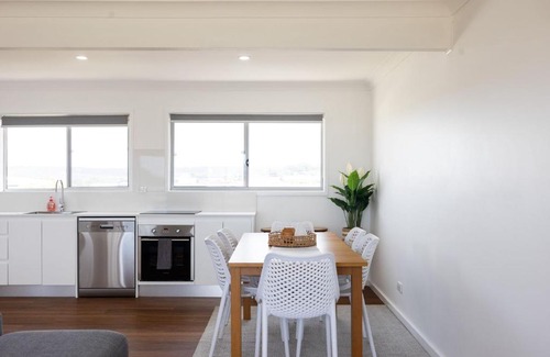 Ulladulla House | Coastal Breeze - 67 Burrill Street