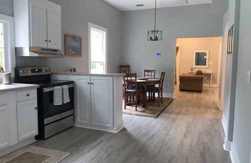 Brunswick Cottage | Coastal Casita-3 Bedroom, 2.5 bathroom