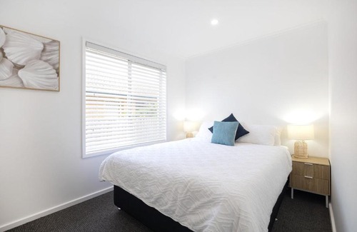 Ulladulla House | Coastal Charm - 67 Burrill Street