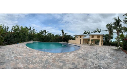 Bahamia West Condo | Coastal Charm Waterfront