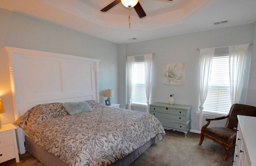 Lewes House | Coastal Club * 3 BR Luxury Villa Townhouse , 2.5 BA Sleeps 8