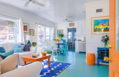 Tybee Island Cottage | Coastal Cottage 4 Blocks from Beach, fall specials & military discounts