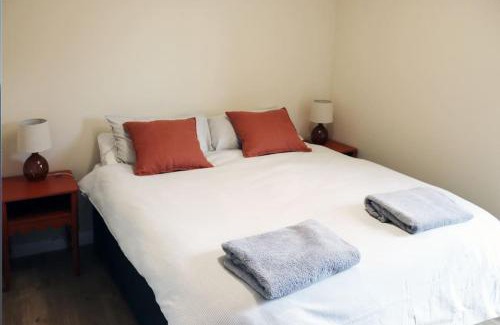 Leven Villa | Coastal Eco-Lodge with hottub Charleton Estate