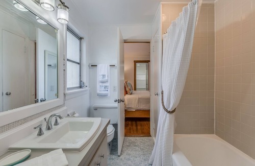 Indian Rocks Beach Apartment | Coastal Escape - Indian Rocks Beach 2 Bedroom Apts by Redawning