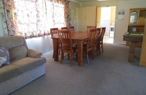 Tasman House | Coastal, garden-park setting lodge