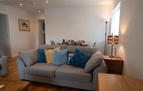 Newton Ferrers House | Coastal home moments from Wembury Beach