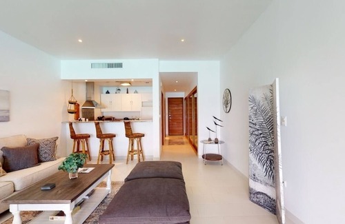 Beacon Hill Condo | ☀️🏖️Coastal Oasis by IRE Vacations - Spacious Studio Overlooking the Beach