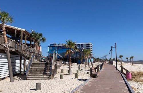 Biloxi House | Coastal Oasis on Biloxi Beach - Gulf Coast Vac Home