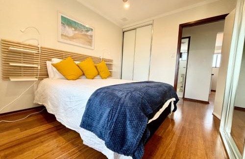 Scarborough Apartment | Coastal Serene Oceanview Sunset Retreat