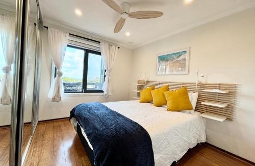Scarborough Apartment | Coastal Serene Oceanview Sunset Retreat