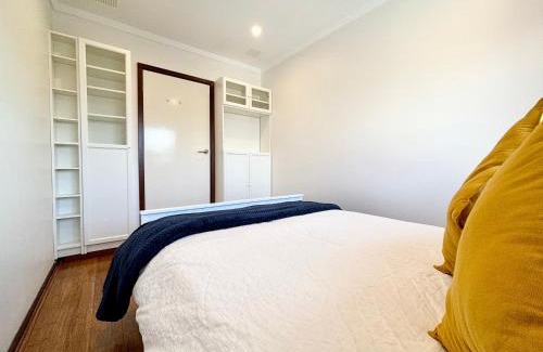 Scarborough Apartment | Coastal Serene Oceanview Sunset Retreat
