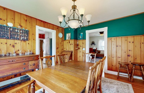 East Sullivan House | Coastal Serenity Retreat with Ocean Views, Spacious Porch and Modern Comforts