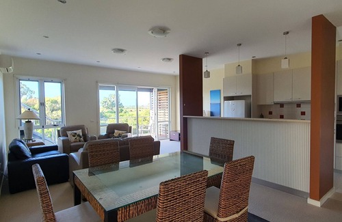 Inverloch House | Coastal Soul Villa @ Broadbeach
