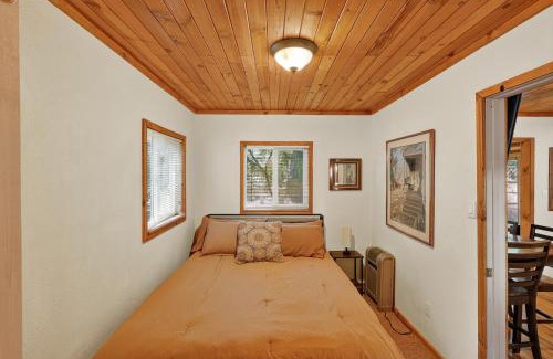 Cobb Hotel | Cobb Mountain Nature Escape cabin