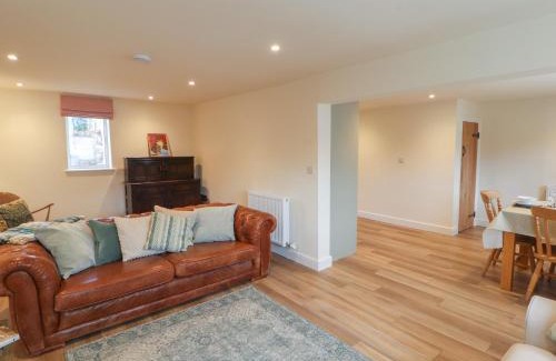 Keswick House | Cobble Cottage