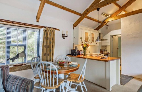 Mount Cottage | Cobble Cottage - One Bedroom Cottage, Sleeps 2