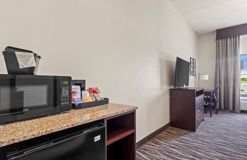 Foley Hotel | Cobblestone Hotel & Suites - Foley
