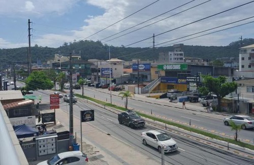 Vargem do Bom Jesus Apartment | Cobertura avenida principal