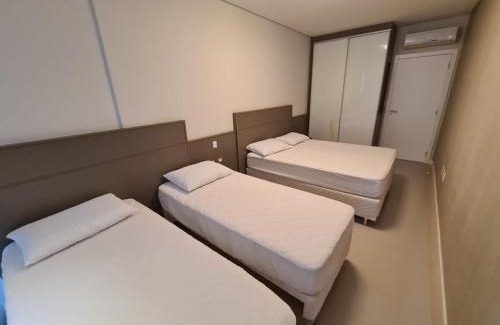 Canto Grande Apartment | Cobertura com Piscina 50 mt do Mar