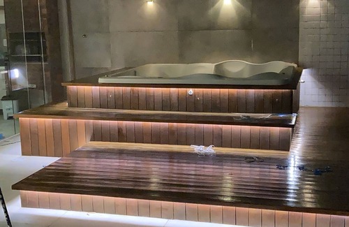 Passagem Apartment | Cobertura Luxo à 50m da Praia Forte Cabo Frio com spa Para 7 Pessoas