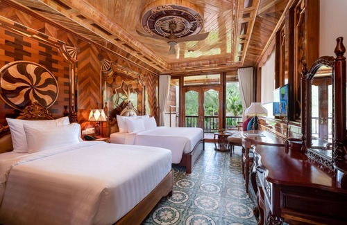 Ong Lang Hotel | Coco Palm Beach Resort & Spa