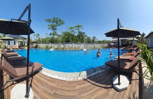 Ong Lang Hotel | CoCo Village Resort
