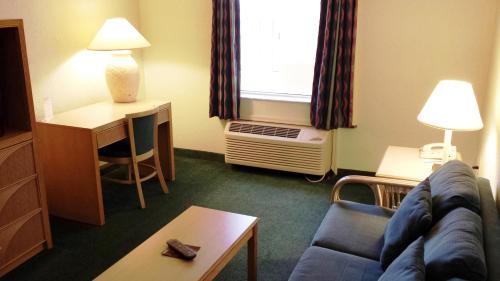 Cocoa Beach Hotel | Cocoa Beach Suites Hotel