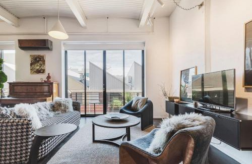 Prahran Apartment | Cocoa Loft - A Designer Conversion off Chapel St