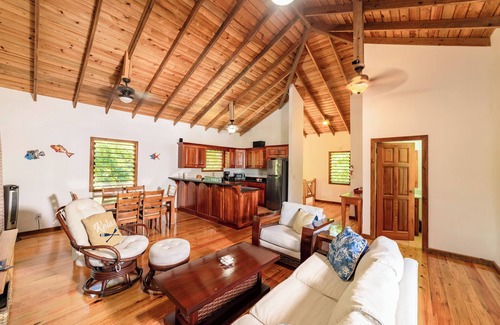 Half Moon Bay Hotel | Cocolobo Resort