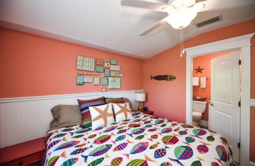 Holmes Beach House | Coconut Cottage #4 by AMI Locals