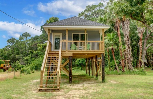 Pass Chateau Harbor House | Coconut Cottage - Feel like you are sleeping in a treehouse! Bikes included - close to bike trail home