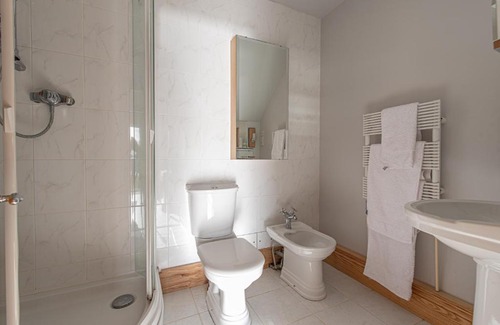 Menai Bridge House | Coed y Berclas guest room, wonderful view