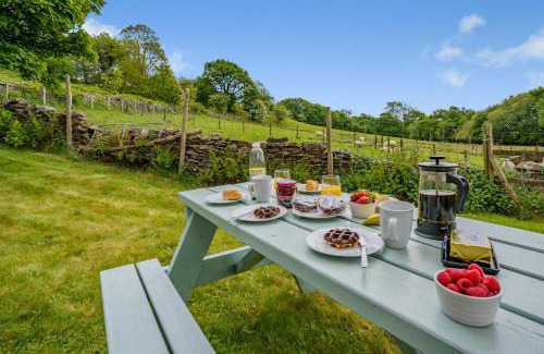 Cilybebyll House | Coed Y Nant Barn