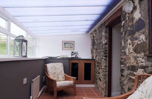 Llangynin House | Coedllys Uchaf Cottage, Rural cottage with swim-spa and sauna