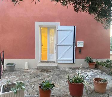 Bormes-Les-Mimosas Bed & Breakfast | Coeur de village