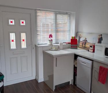 Colchester House | Colchester Town, modern, detached, guest house