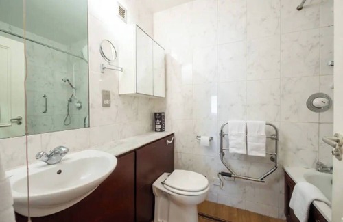 Brompton & Hans Town Apartment | Colebrook Court