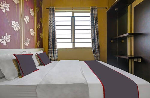 Cimahi Hotel | Collection O 1453 The Edge Apartment Cimahi By Kamarku