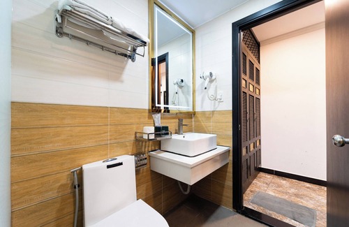 Tan Binh Hotel | Collection O Havana Airport Hotel