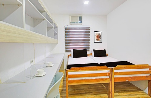 Sampaloc Hotel | Collection O Metro Manila near University Belt formerly 1318 Residences