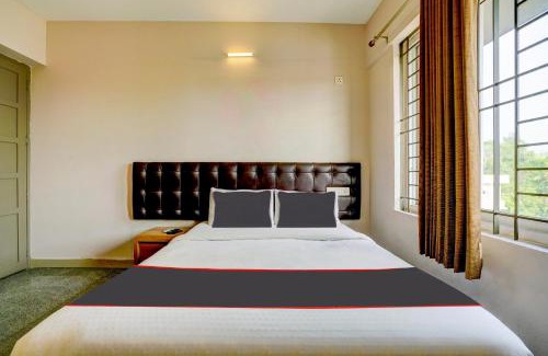 Kakkanad Hotel | Collection O Premium Crystal Residency