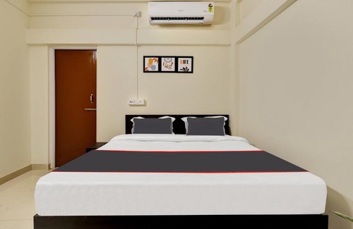 Sualkuchi Hotel | Collection O Queen's Residency