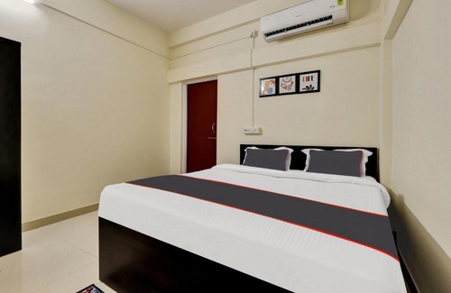Sualkuchi Hotel | Collection O Queen's Residency