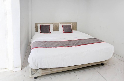 Tangerang Hotel | Collection O Tangerang Near Garuda Training Center
