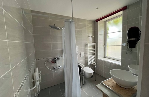 Cormatin Bed & Breakfast | Colors of life - Chambre Verte