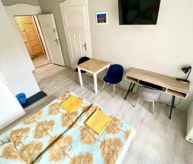 Srodmiescie Apartment | Colourful Rooms Wrocław