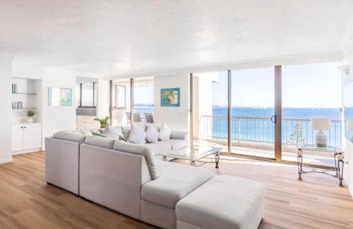 Coolangatta Apartment | Columbia Beachfront Apartments on Rainbow Bay