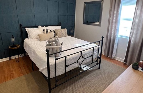 Columbus Apartment | Columbus Coziest Corner- Walk to MUW